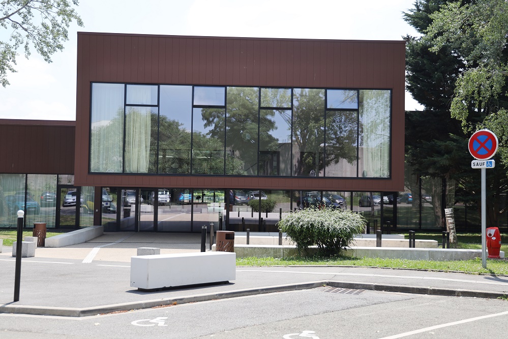  COMPLEXE SPORTIF JEAN MOULIN 